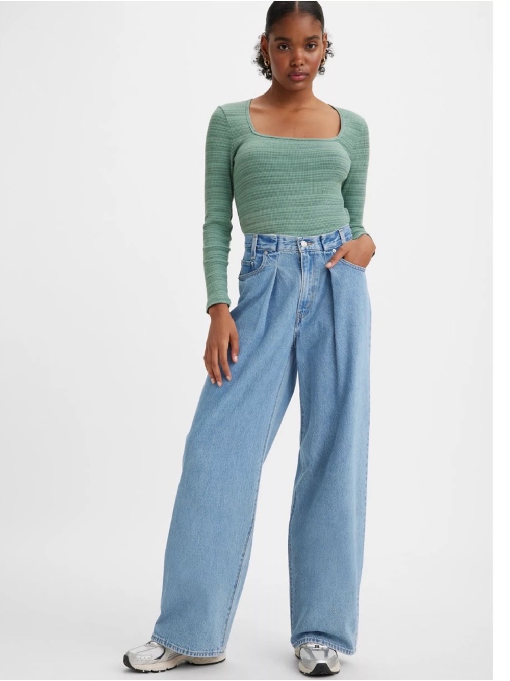 Levi’s Wide Leg Pleated Light Blue Dad  Women’s Jeans
